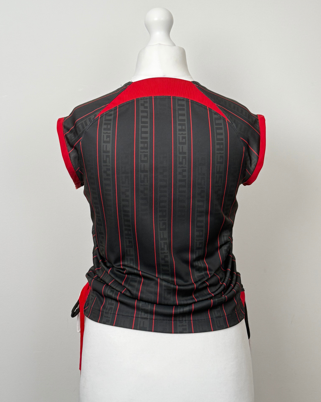 Black and Red Laddered Lace Jersey